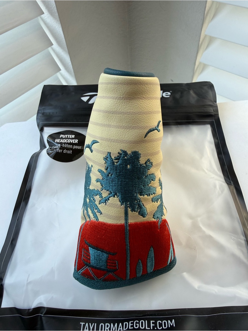 Taylormade Beach Front blade headcover